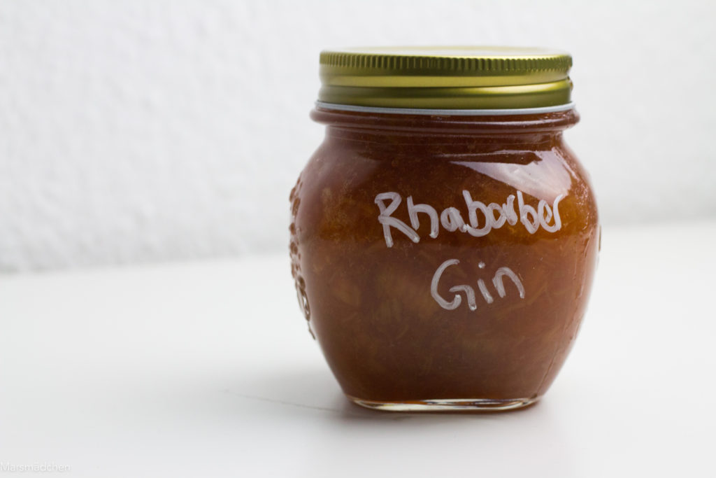 Rhabarbermarmelade mit Gin - Marsmaedchen